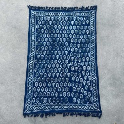 Manta Indigo Hecha a Mano - 170x120cm - Chhota Flower - 100% Algodón