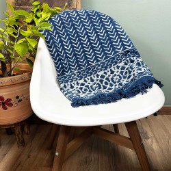 Manta Indigo Hecha a Mano- 170x120cm - Seedha Arrows - 100% Algodón