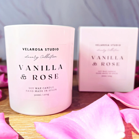 Vela artesanal aromática de soja en lata de "Vainilla & Rosa" - Velarosa Estudio - 300ml