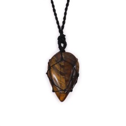 Pendentif en forme de larme de pierre précieuse...