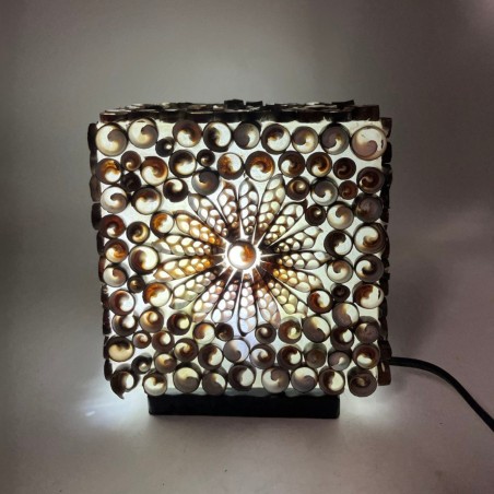 Lámpara Boho - Concha de Mar - Cuadrado - 15cm - Color Chocolate