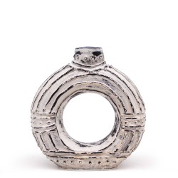 Vaza rotunda din ceramica in forma de gogoasa -...