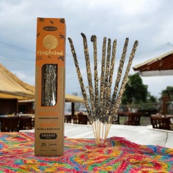 Kadzidło Ullas Oudh - ręcznie robione - 25 g - wyprodukowane w Indiach - 100% naturalne - kadzidło organiczne ULLAS