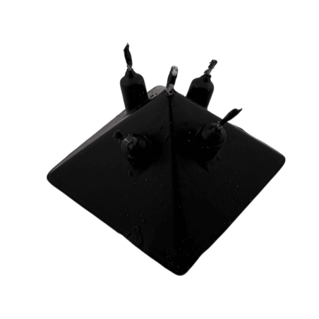 شمعة هرمية بخمس فتائل، سوداء، 10×10×7 سم - شمعة باطنية