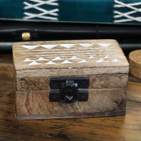 Witte houten kist - 3x1,5 pillendoosje met Azteeks design