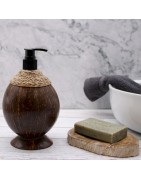 HOUTEN ZEEPDISPENSERS
